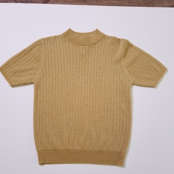 Women's Top - Picture 2 of 3